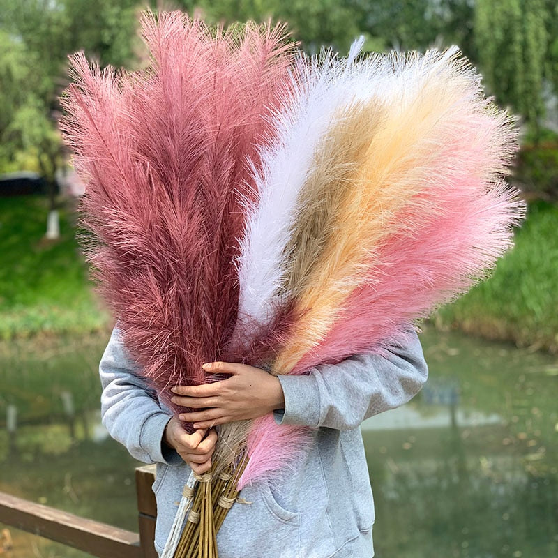 Singular Faux Pampas Grass For Home Décor